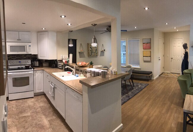 304 E Chestnut Ave Unit G Santa Ana Ca 92701 Condo For Rent In