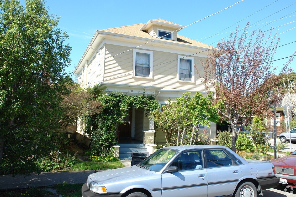 Foto del edificio - 1728 McGee Ave