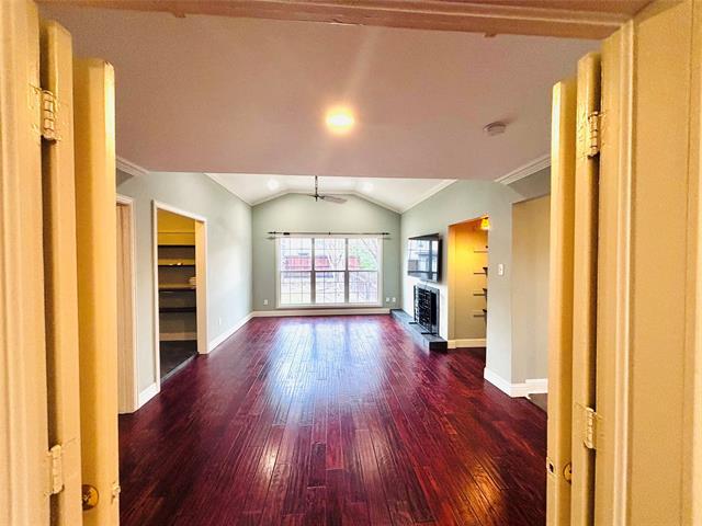 Foto del edificio - 4902 W Mockingbird Ln