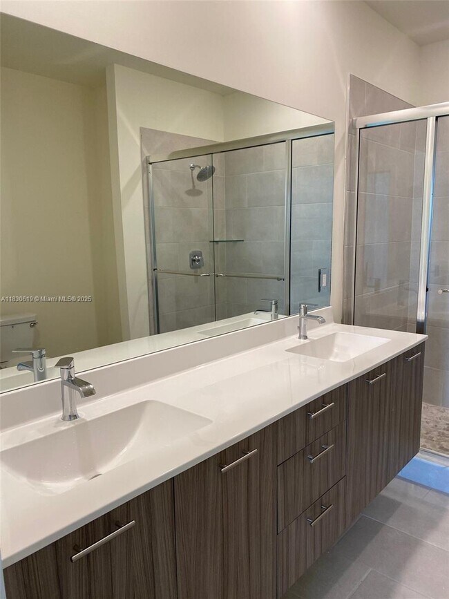 Foto del edificio - 4636 NW 84th Ave