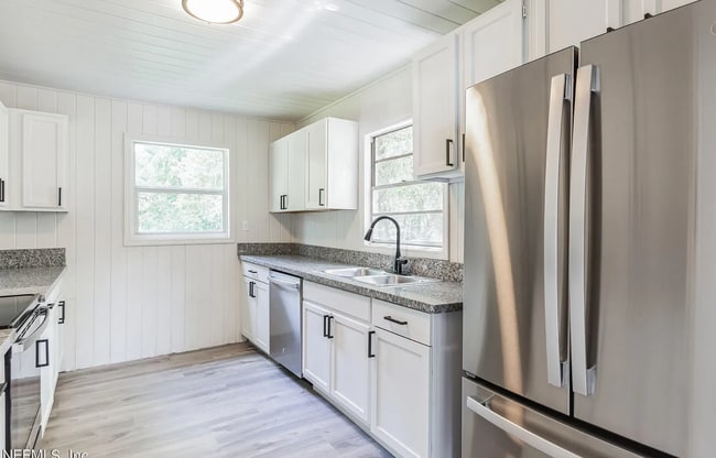 Building Photo - 3636 Turton Ave