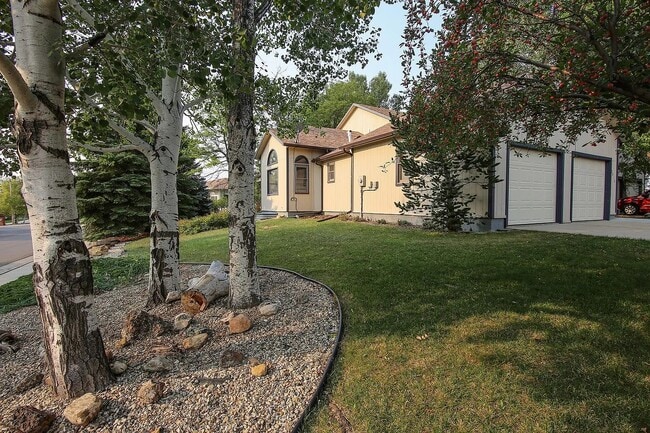 Building Photo - 2012 Quail Ct