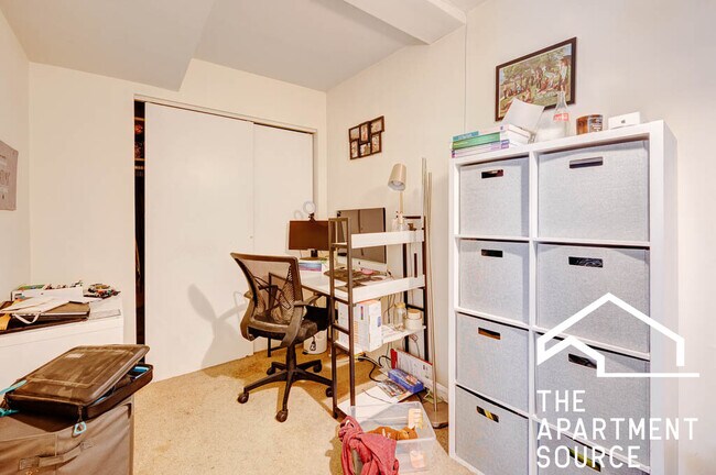 Foto del edificio - 1627 N Winchester Ave