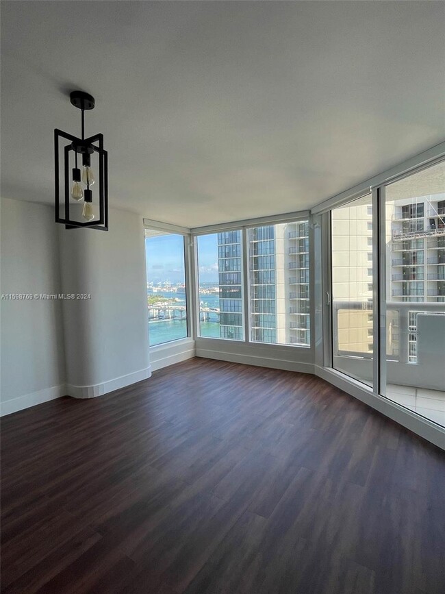 Foto del edificio - 1717 N Bayshore Dr