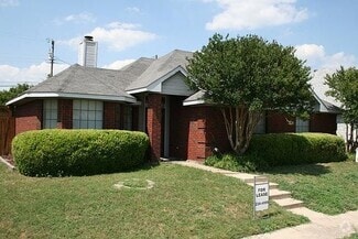 Building Photo - 8640 Malibu St