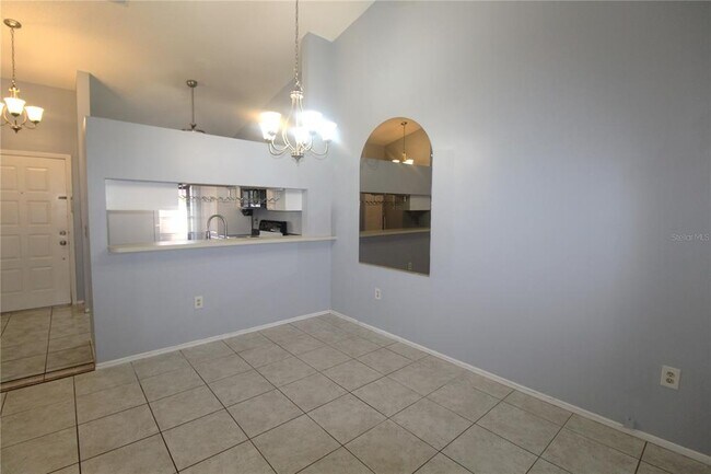 Building Photo - 8403 Gardens Cir