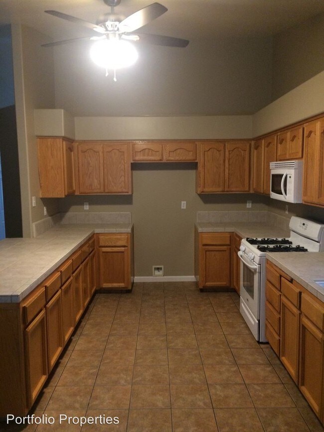 Building Photo - 12615 Grand Teton Dr