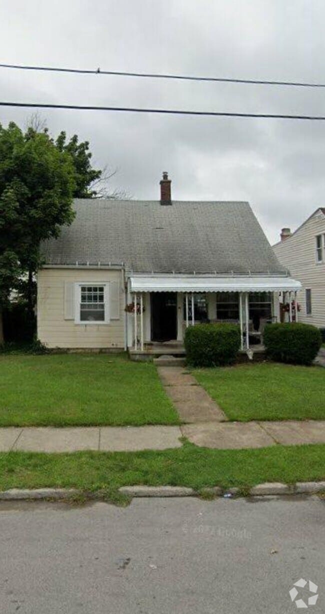Building Photo - 2954 South Ave