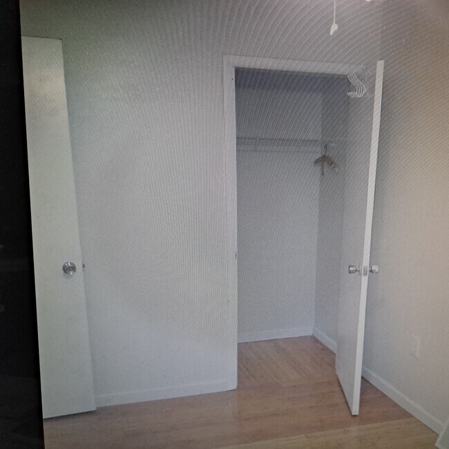 2ND BEDROOM - 4735 Juniper St