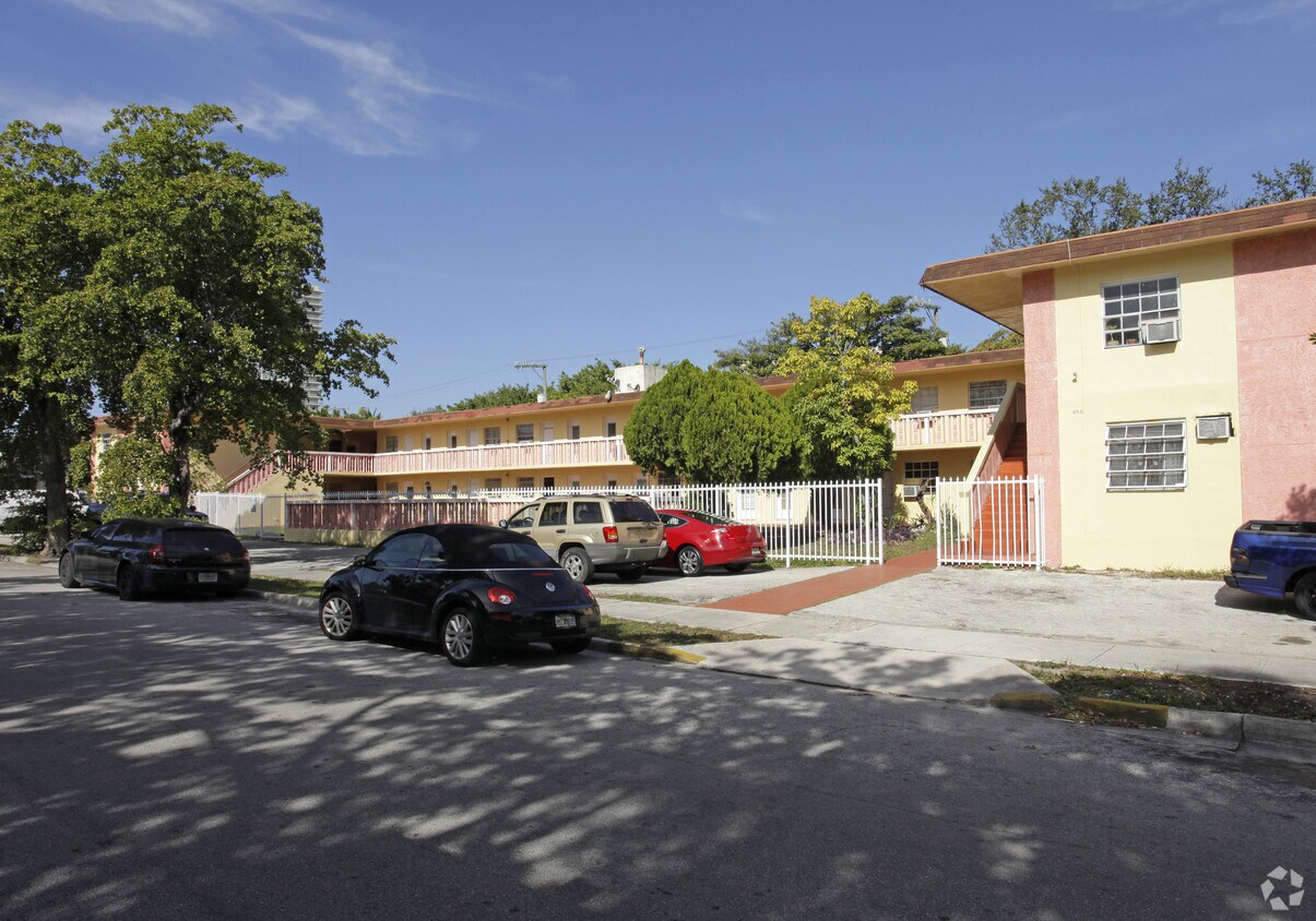 Foto del edificio - 455 NE 33rd St