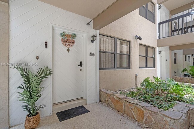 Foto del edificio - 451 Ives Dairy Rd