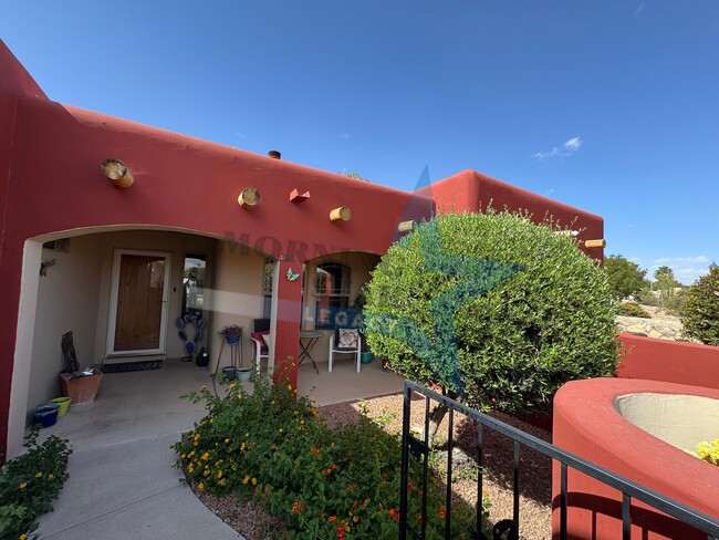 Building Photo - Live in MESILLA!  Beautiful house in the m...