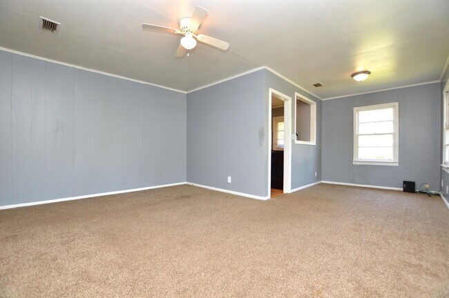 Building Photo - 1716 Charlton StreetUnit A