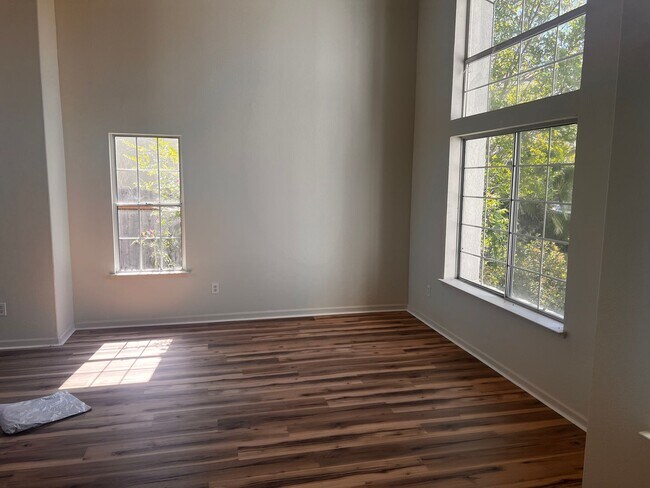 Building Photo - Large Browns Valley home 5/3 2229 Sq Ft.