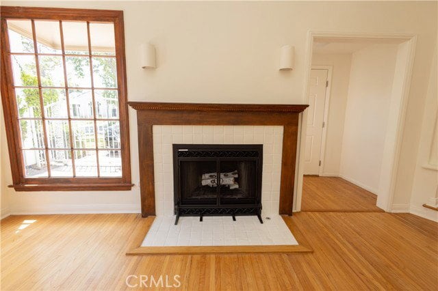 Building Photo - 446 S La Peer Dr