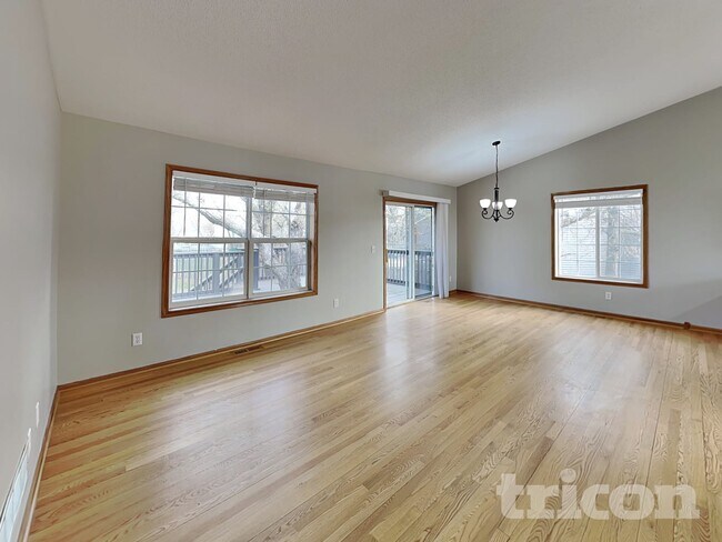 Foto del edificio - 5535 Highland Trail