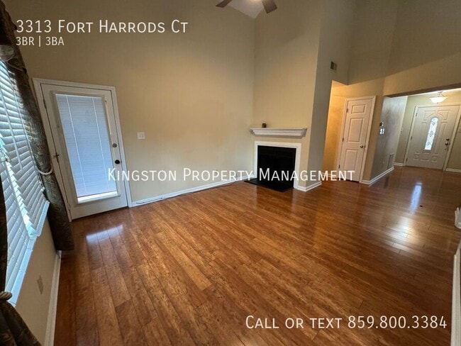 Building Photo - Gorgeous 3 Bedroom House! 1/2 OFF SECURITY...