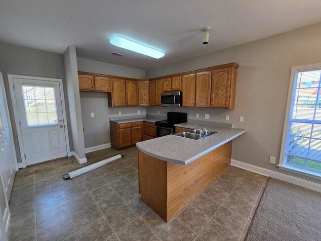 Foto del edificio - 716 Cobblestone Dr