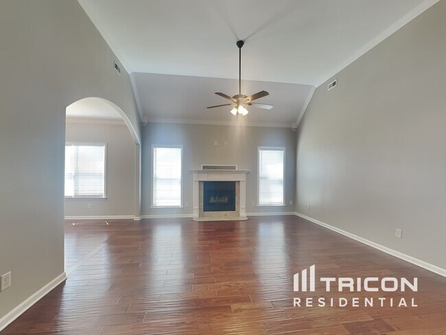 Foto del edificio - 1430 Raven Rd