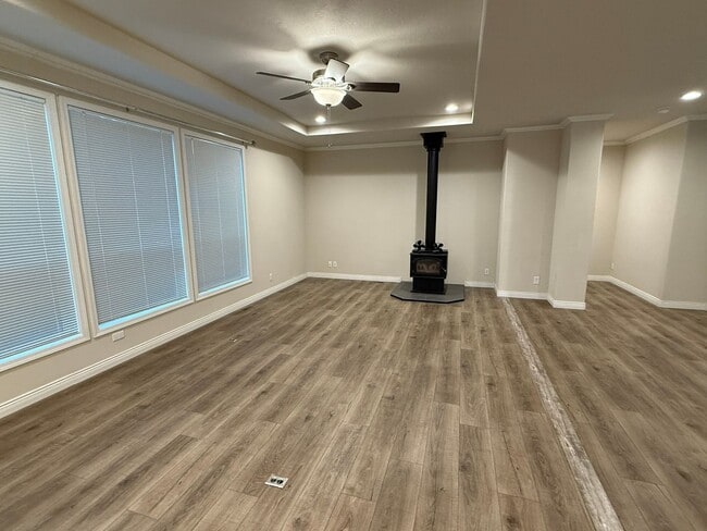 Foto del edificio - 17069 Norwalk Rd