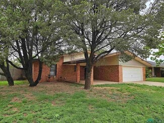 Building Photo - 2300 Moberly Dr