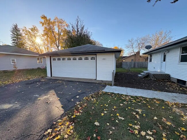 Foto del edificio - 1011 64th Ave N