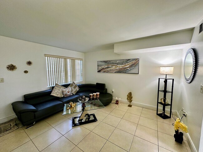 Building Photo - 7510 SW 152nd Ave