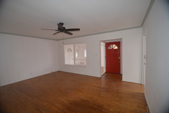 Fotografía del edificio - 124 Paloma Ave