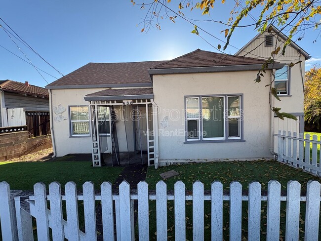 Photo - 468 Military E Apartment