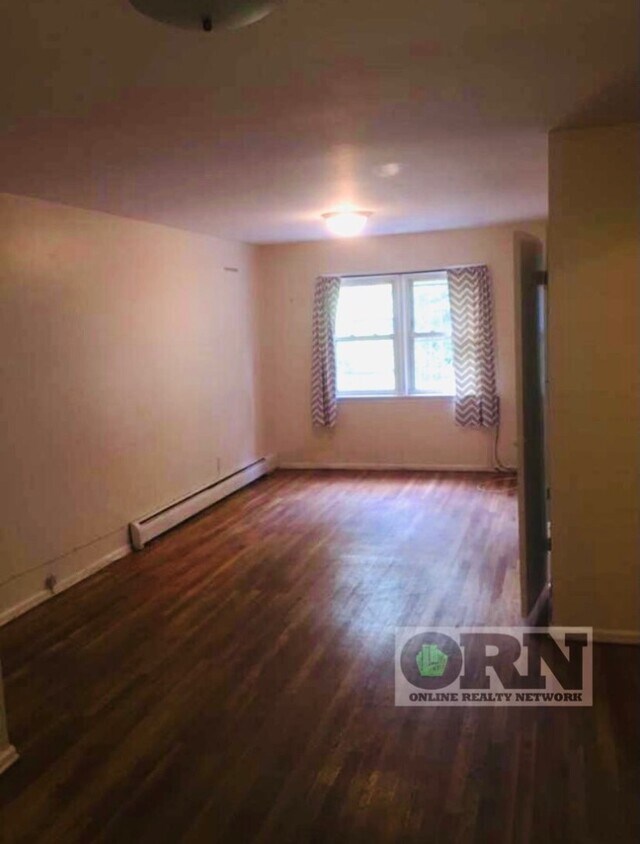 Foto del edificio - 144-19 75th Rd