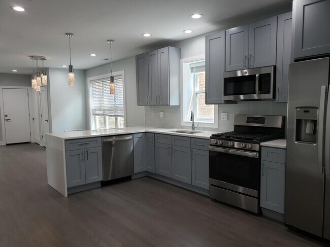 Foto del edificio - 5452 N Christiana Ave