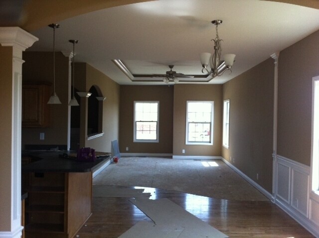 Building Photo - 1715 W Crocus Dr
