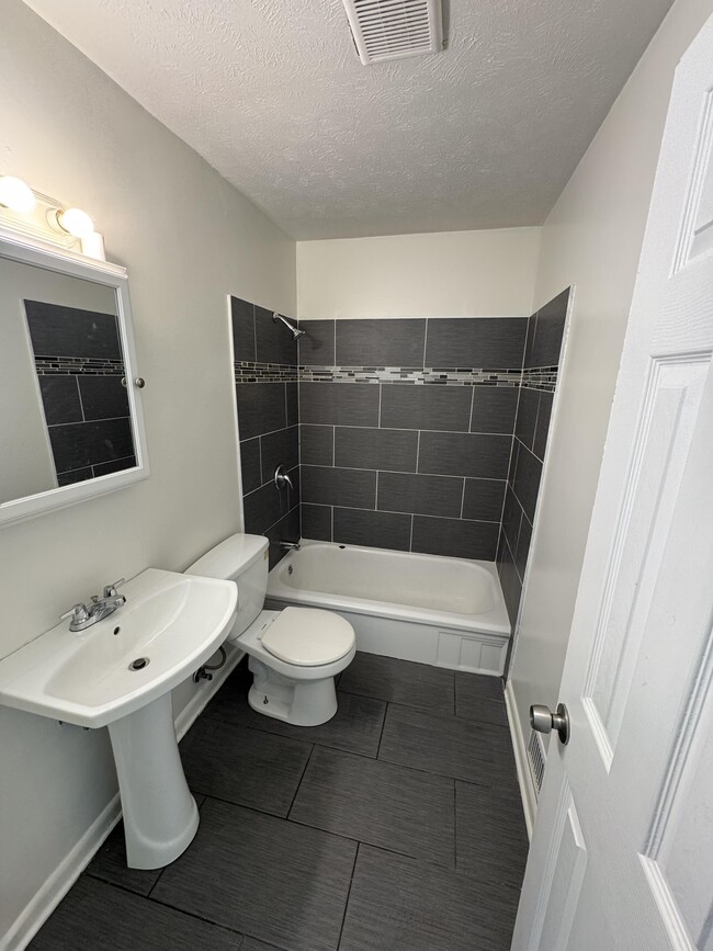 Foto del edificio - 4022 N 42nd St