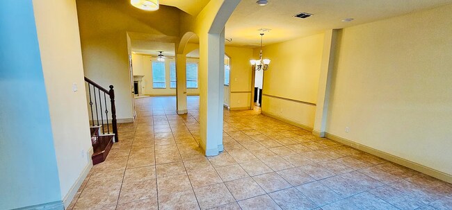 Building Photo - 1205 Sheffield Dr
