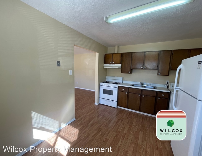 Building Photo - 2 br, 1 bath House - 1406 SAIZ LANE Unit 4A
