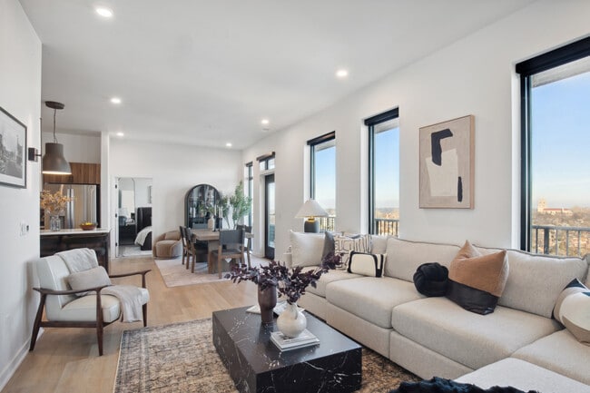 Photo - 37 West Farnam Apartments