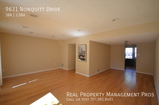 Foto del edificio - 9631 Nonquitt Dr