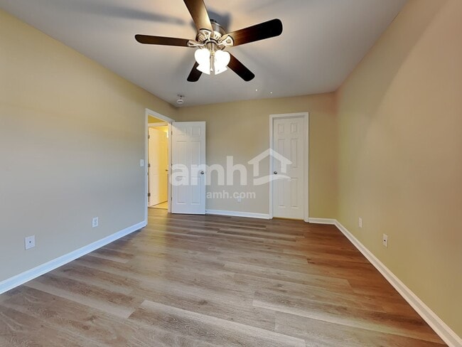 Building Photo - 230 Stoney Xing