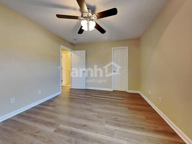 Foto del edificio - 230 Stoney Xing