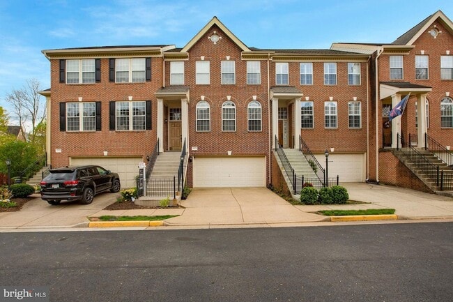 Photo - 47675 Loweland Terrace Townhome