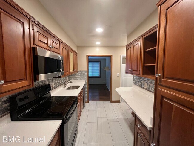 Building Photo - 3 br, 2 bath House - 9003 3rd Ave