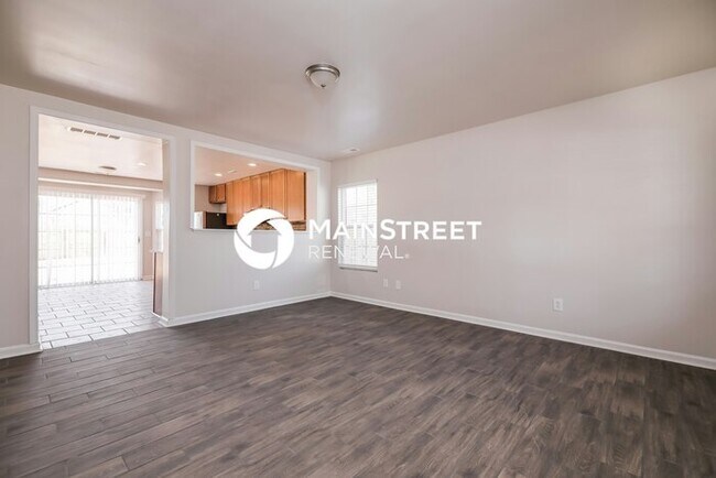 Foto del edificio - 3 Bedroom Pet-Friendly Home in RALEIGH, NC...