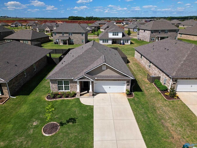 Building Photo - 29419 Canoe Cir NW