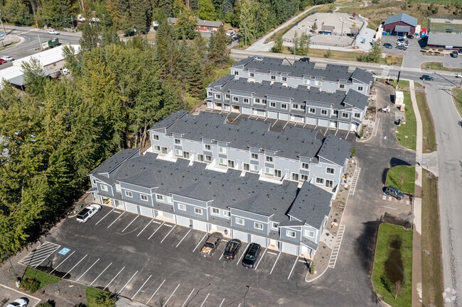 Building Photo - Alder Creek Townhomes