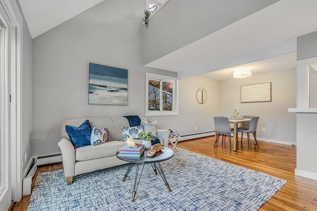 Foto del edificio - 2 Clover Hill Rd