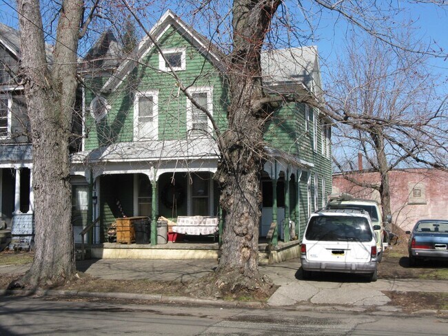 Building Photo - 238 W 20th St