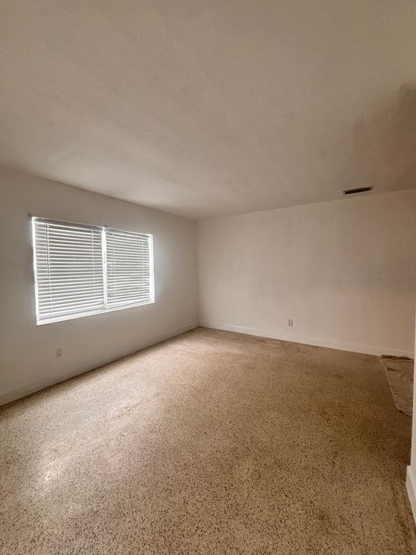Foto del edificio - 1140 NE 15th Ave