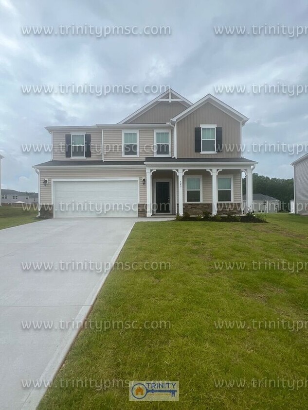 Foto principal - Gorgeous newly built home!