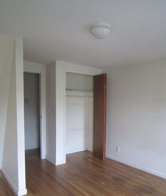 Foto del edificio - 411 E 12th St