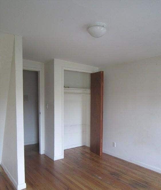 Building Photo - 411 E 12th St